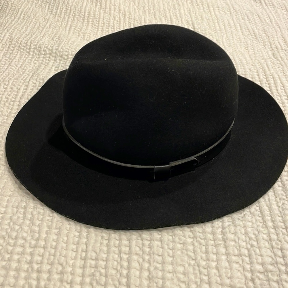 Black felt hat